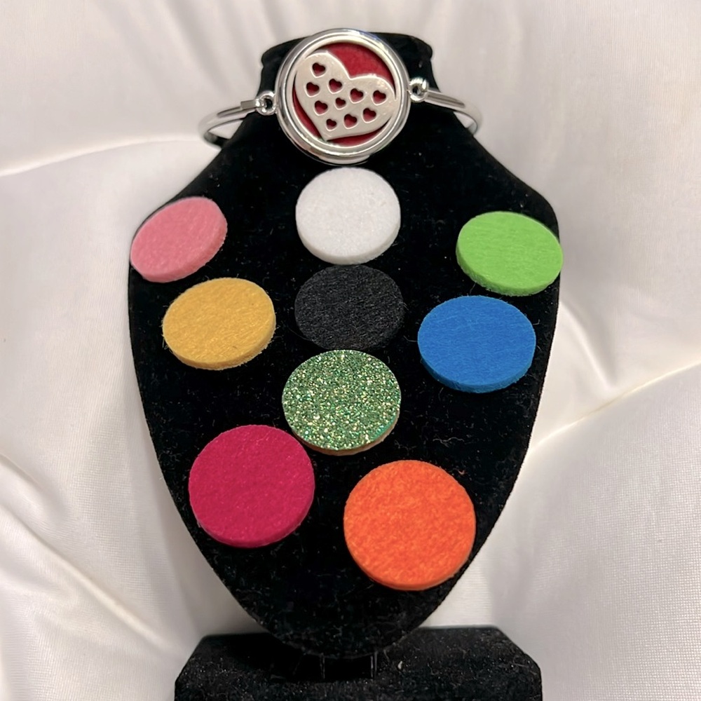 Aromatherapy locket bracelet